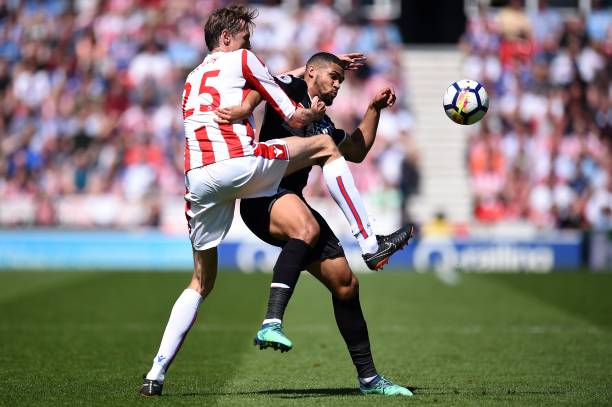 的舞台上创 的舞台上创